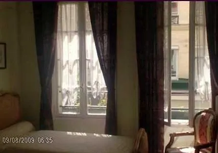 De Lille Louvre Hotel
